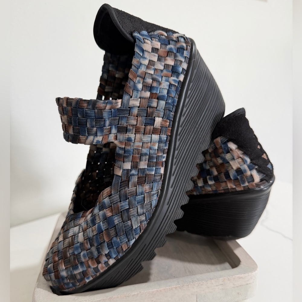 Bernie Mev. Size 37 Woven Flats - Blue and Brown